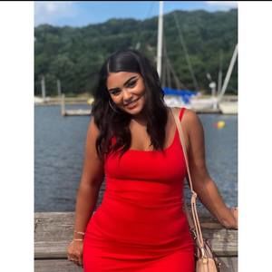 Meet your Posher, Alexandra